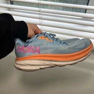 hoka bondi 8 sneakers